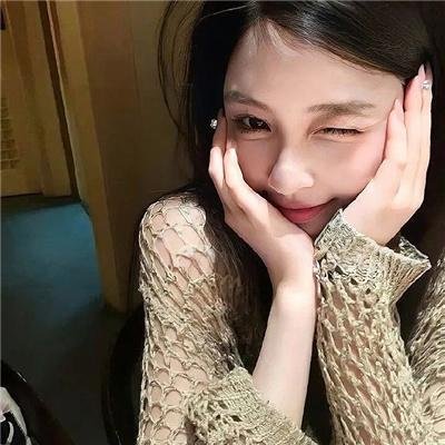 锁红颜